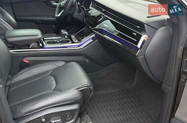 Внедорожник / Кроссовер Audi Q8 2019 в 