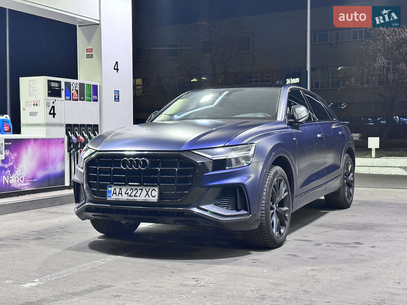 Внедорожник / Кроссовер Audi Q8 2019 в 