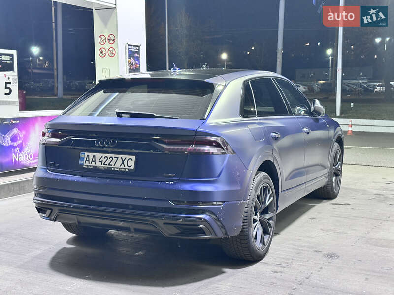 Внедорожник / Кроссовер Audi Q8 2019 в Киеве