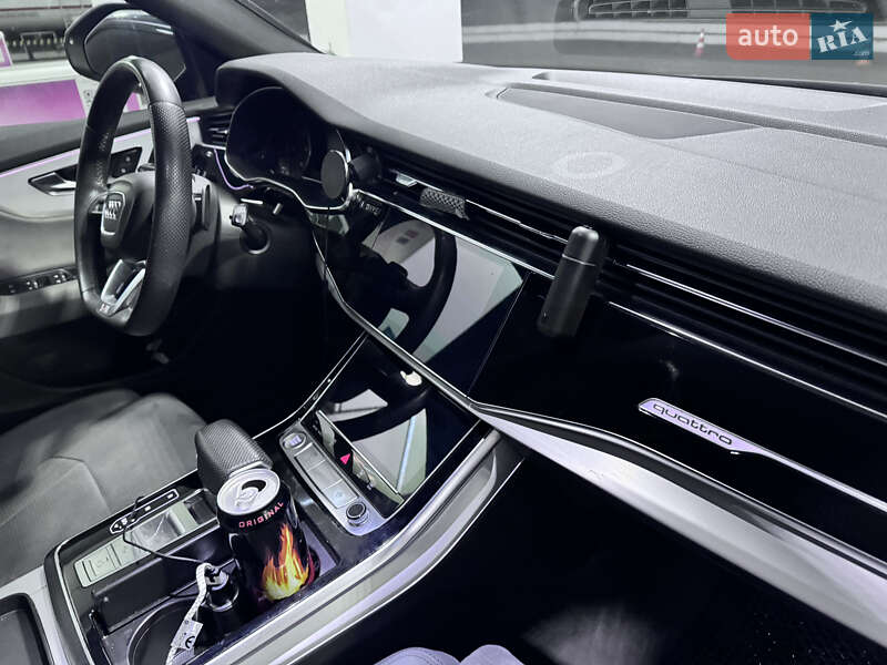 Внедорожник / Кроссовер Audi Q8 2019 в Киеве