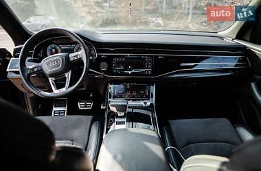 Внедорожник / Кроссовер Audi Q8 2018 в 