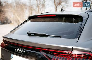 Внедорожник / Кроссовер Audi Q8 2018 в 