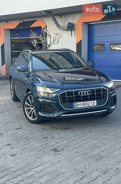 Внедорожник / Кроссовер Audi Q8 2019 в 