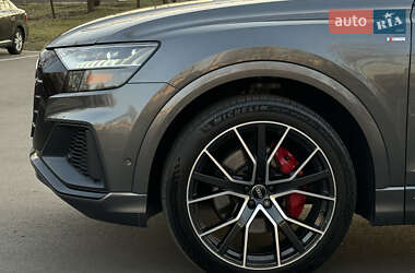 Позашляховик / Кросовер Audi Q8 2019 в 