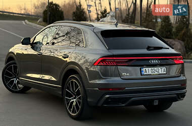 Позашляховик / Кросовер Audi Q8 2019 в 