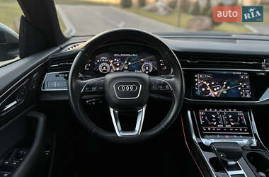 Позашляховик / Кросовер Audi Q8 2019 в 
