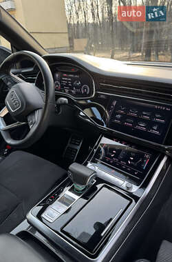 Внедорожник / Кроссовер Audi Q8 2019 в 