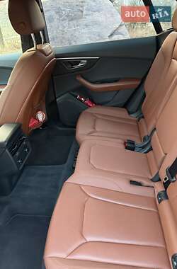 Внедорожник / Кроссовер Audi Q8 2020 в 