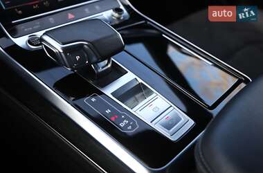 Внедорожник / Кроссовер Audi Q8 2020 в 