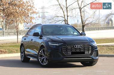 Внедорожник / Кроссовер Audi Q8 2020 в 