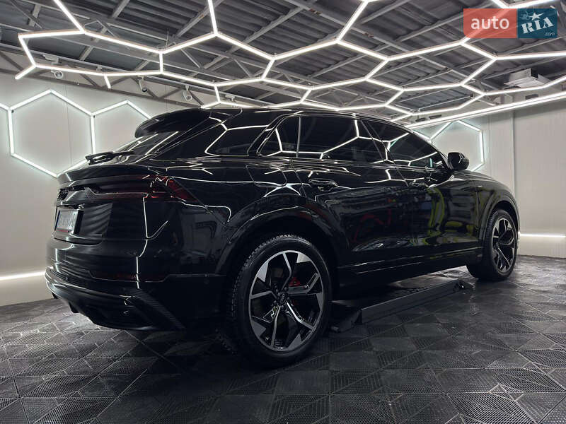 Audi Q8 2023