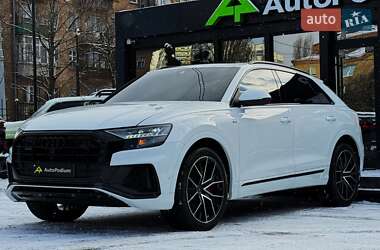 Внедорожник / Кроссовер Audi Q8 2023 в 