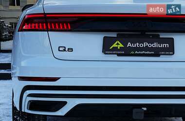 Внедорожник / Кроссовер Audi Q8 2023 в 
