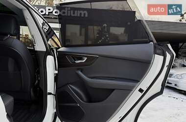 Внедорожник / Кроссовер Audi Q8 2023 в 