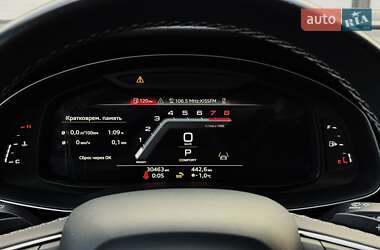 Внедорожник / Кроссовер Audi Q8 2023 в 