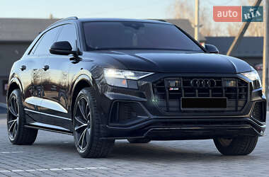 Внедорожник / Кроссовер Audi Q8 2018 в 