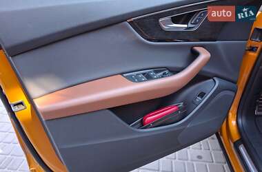 Внедорожник / Кроссовер Audi Q8 2019 в 