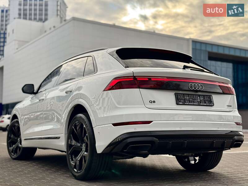 Внедорожник / Кроссовер Audi Q8 2025 в Одессе