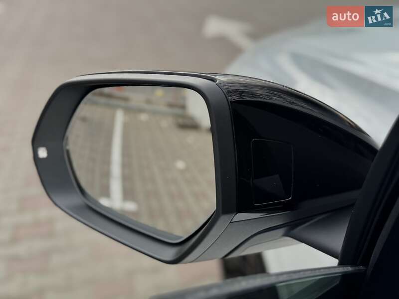 Внедорожник / Кроссовер Audi Q8 2025 в Одессе