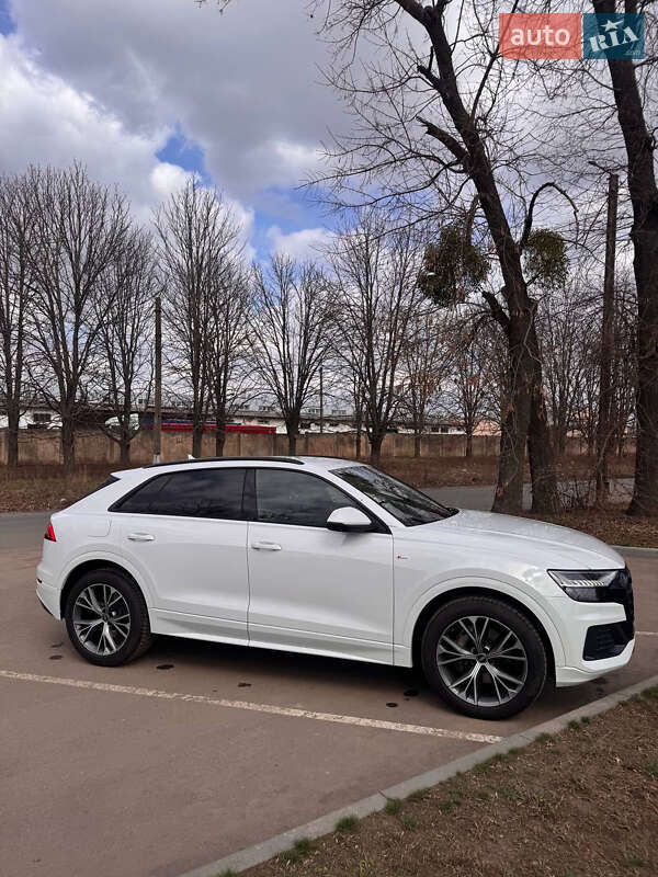 Audi Q8 2021