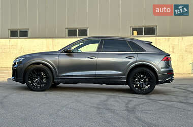 Внедорожник / Кроссовер Audi Q8 2025 в 