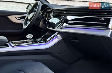 Внедорожник / Кроссовер Audi Q8 2025 в 