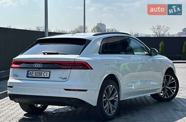 Внедорожник / Кроссовер Audi Q8 2020 в 