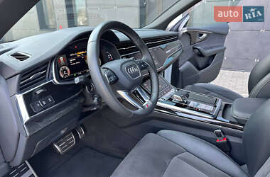 Внедорожник / Кроссовер Audi Q8 2020 в 