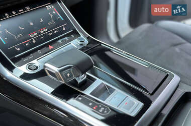 Внедорожник / Кроссовер Audi Q8 2020 в 