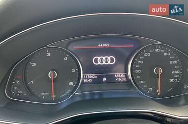 Внедорожник / Кроссовер Audi Q8 2021 в 