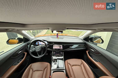 Позашляховик / Кросовер Audi Q8 2018 в 