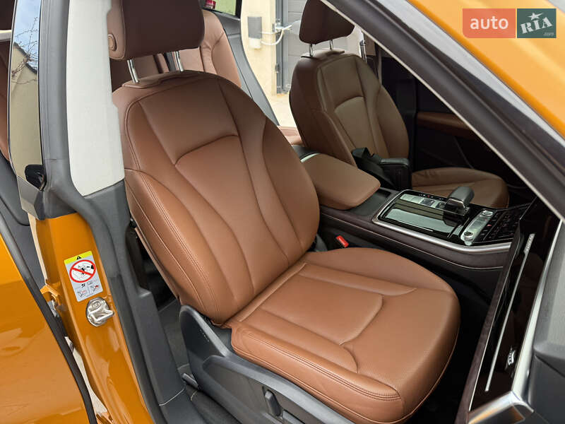 Внедорожник / Кроссовер Audi Q8 2018 в Одессе