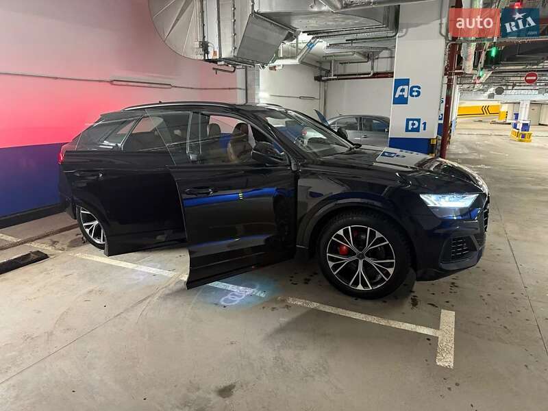 Позашляховик / Кросовер Audi Q8 2019 в Києві