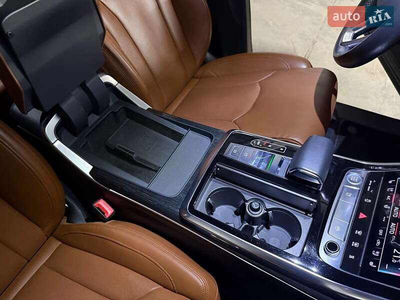 Позашляховик / Кросовер Audi Q8 2019 в Києві