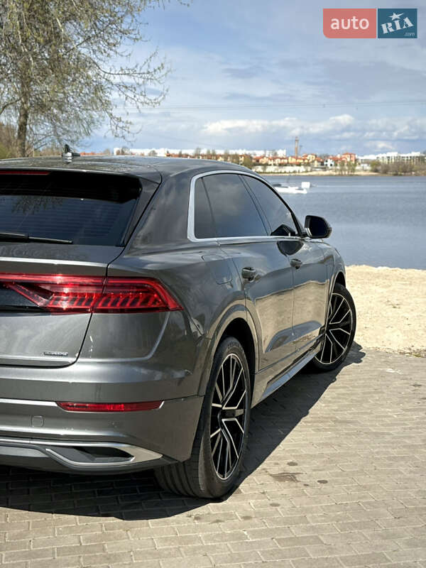 Внедорожник / Кроссовер Audi Q8 2019 в Киеве