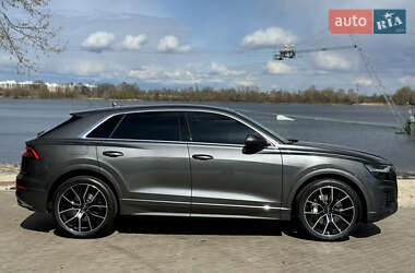Внедорожник / Кроссовер Audi Q8 2019 в 