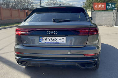 Внедорожник / Кроссовер Audi Q8 2018 в 