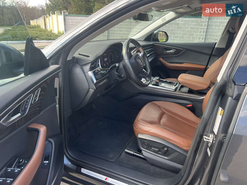 Внедорожник / Кроссовер Audi Q8 2018 в Кропивницком