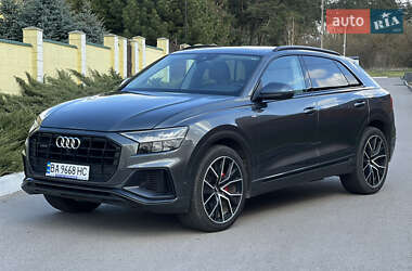 Внедорожник / Кроссовер Audi Q8 2018 в 