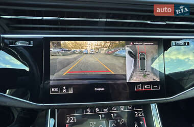 Внедорожник / Кроссовер Audi Q8 2020 в 