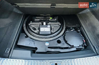 Внедорожник / Кроссовер Audi Q8 2020 в 