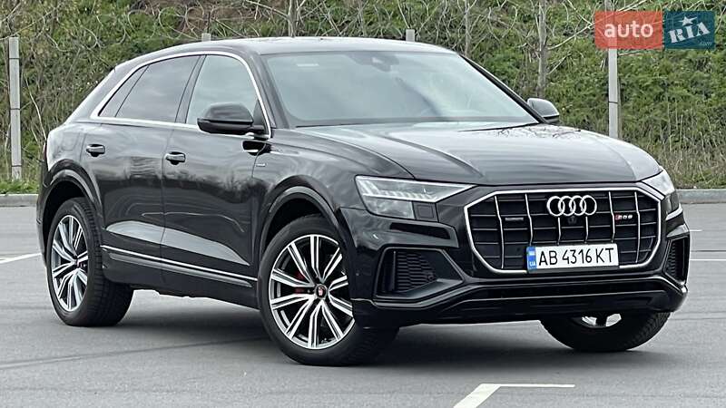 Внедорожник / Кроссовер Audi Q8 2018 в 