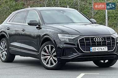 Внедорожник / Кроссовер Audi Q8 2018 в 
