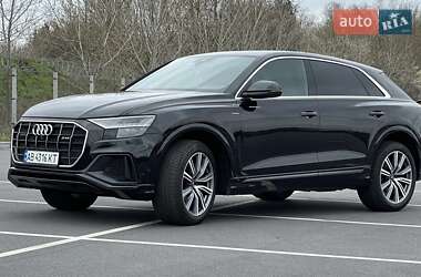 Внедорожник / Кроссовер Audi Q8 2018 в 