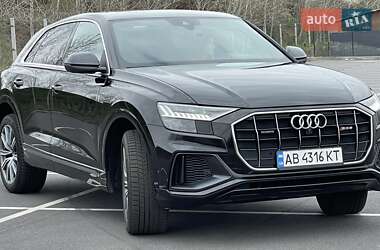 Внедорожник / Кроссовер Audi Q8 2018 в 