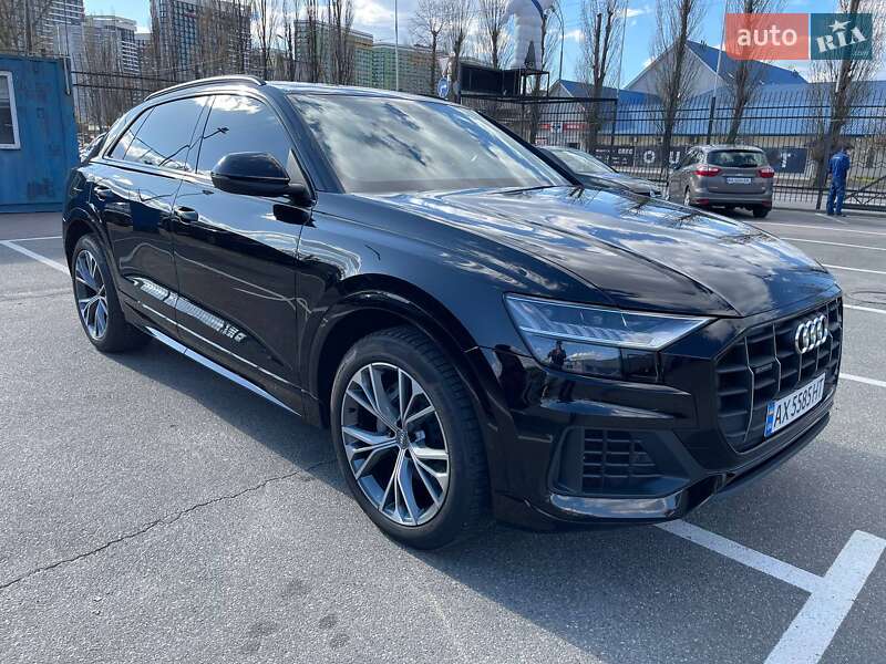 Позашляховик / Кросовер Audi Q8 2018 в Києві