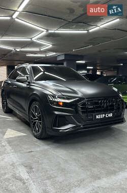 Внедорожник / Кроссовер Audi Q8 2020 в 