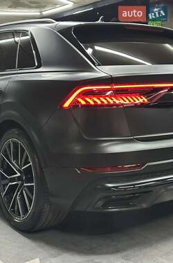Внедорожник / Кроссовер Audi Q8 2020 в 