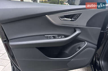 Внедорожник / Кроссовер Audi Q8 2019 в 