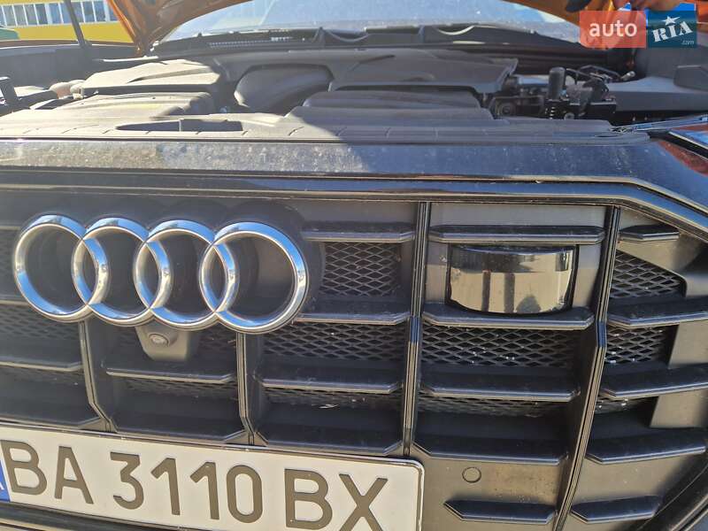 Внедорожник / Кроссовер Audi Q8 2019 в Кропивницком